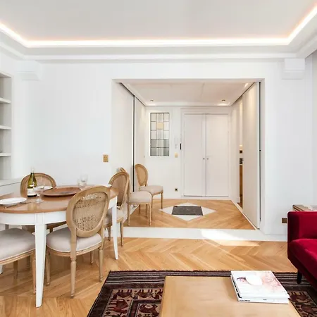 Luxury Montaigne Appartamento